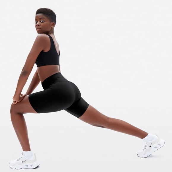 Everlane The Perform Bike Shorts - Picture 6 of 9